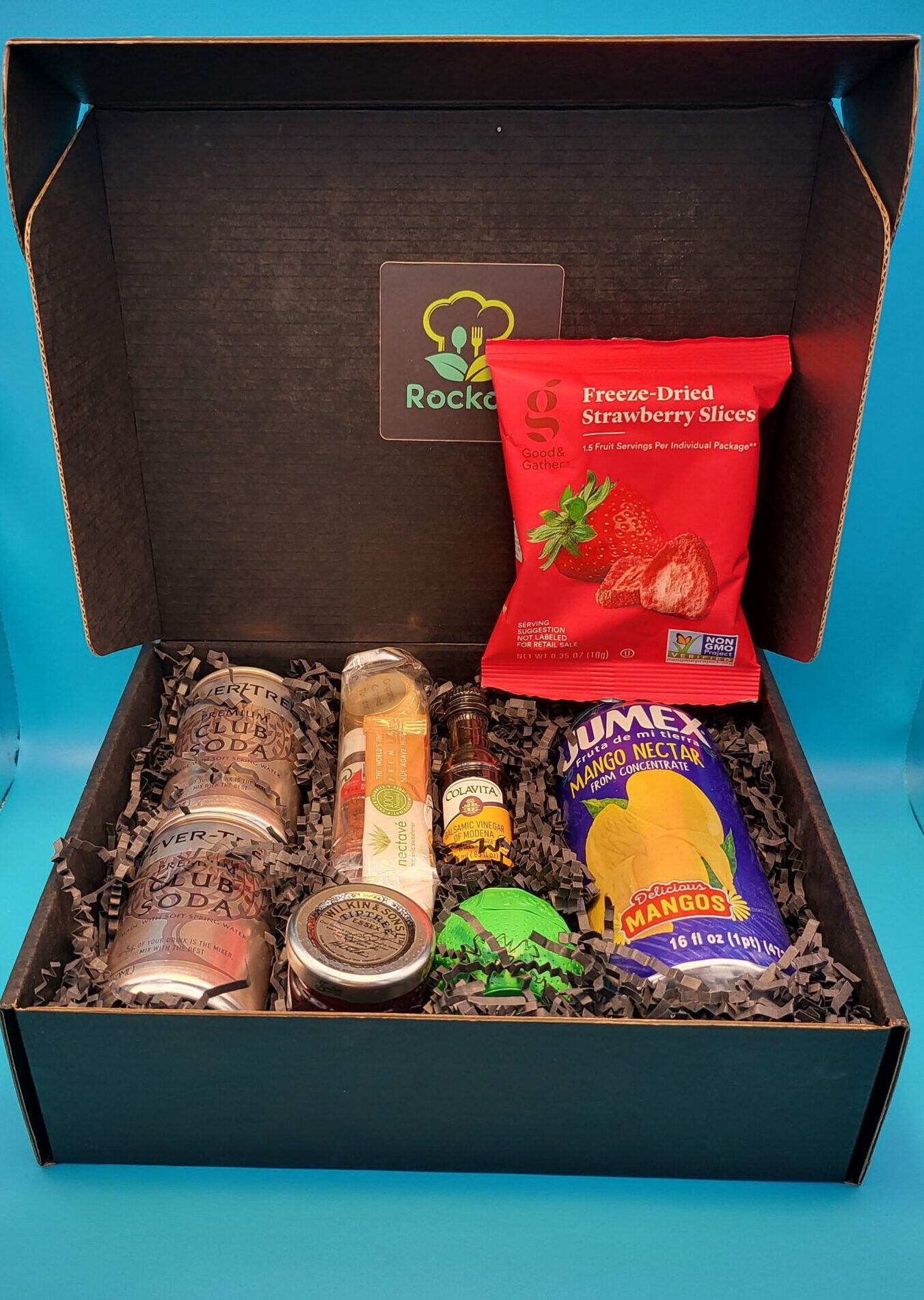 Elevate Your Evenings with Rockoly’s Happy Hour Kits: Magic Show and Tropical Breeze